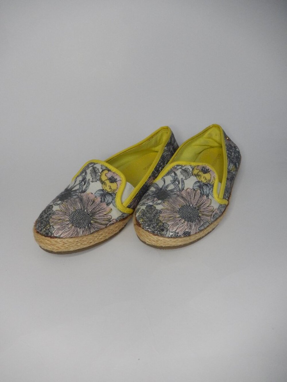 G.H. Bass & Co Women's Mary Jane Siip On Canvas Shoe (Yellow Size 6M)